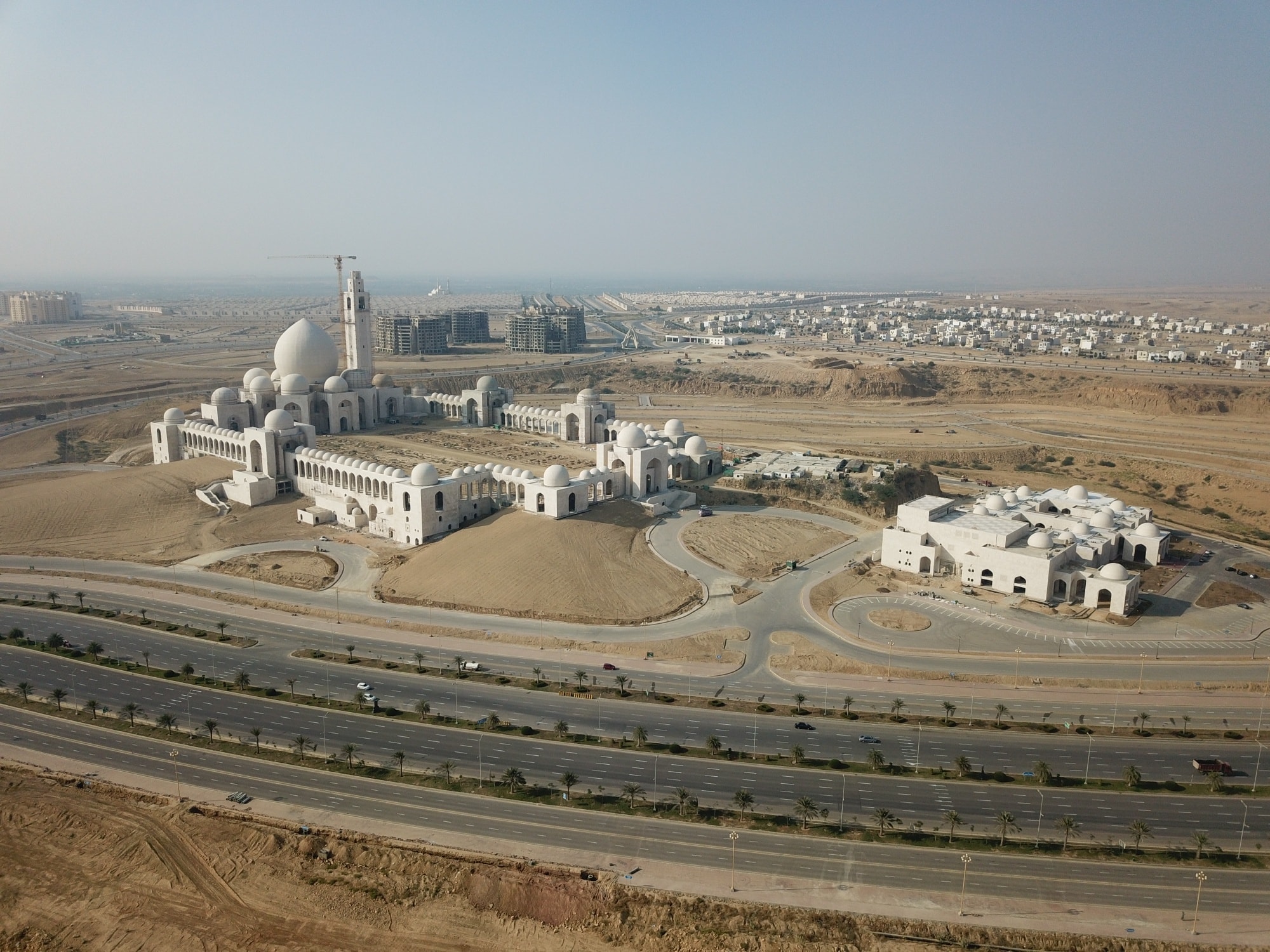 Grand Jamia Masjid Karachi - Pakistan’s Largest Mosque
